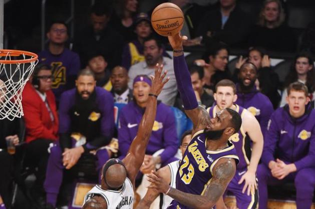  凯尔特人末节发力击退热火豪取八连胜佳绩  